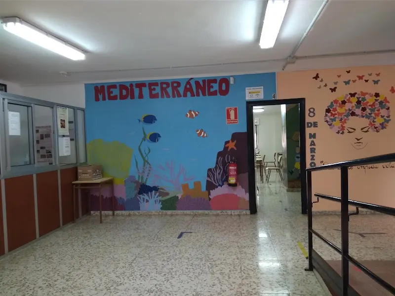 Centro Público de Educación de Personas Adultas Mediterráneo - Colegio público en Málaga - foto 2