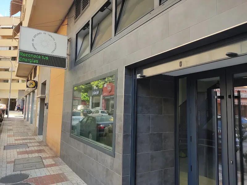 Centro de estudios de ciencias universales - Málaga