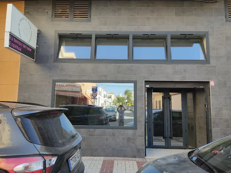 Centro de estudios de ciencias universales - Centro educativo en Málaga - foto 2