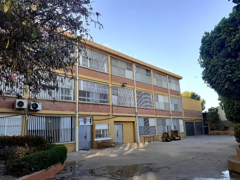 IES Profesor Isidoro Sánchez - Instituto de secundaria en Málaga - foto 2