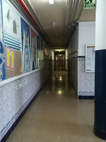 IES Miraflores de los Ángeles - Instituto de secundaria en Málaga - foto 2