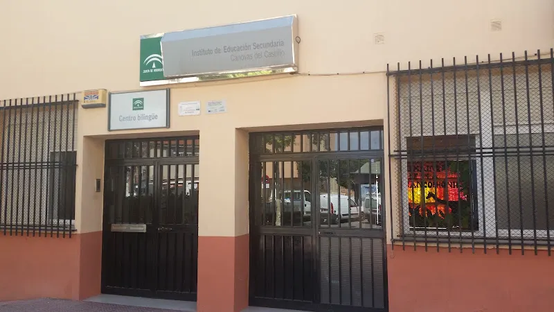 IES Cánovas del Castillo - Instituto de secundaria en Málaga - foto 2