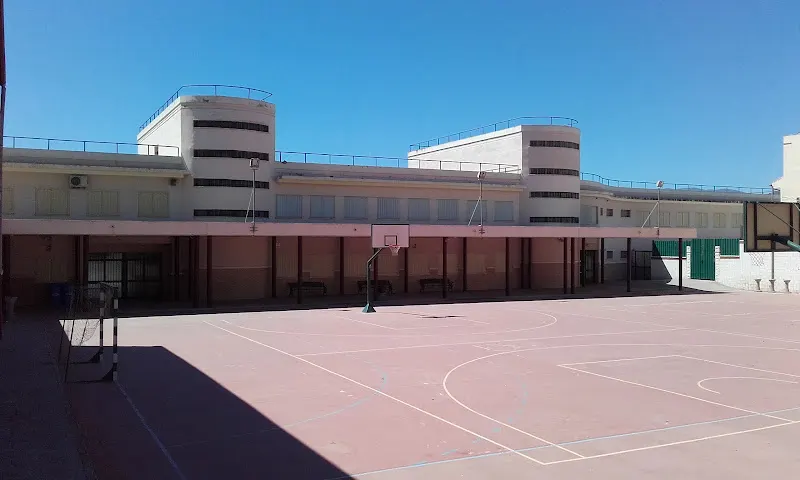 Instituto de Educación Secundaria María Victoria Atencia - Instituto de secundaria en Málaga - foto 2