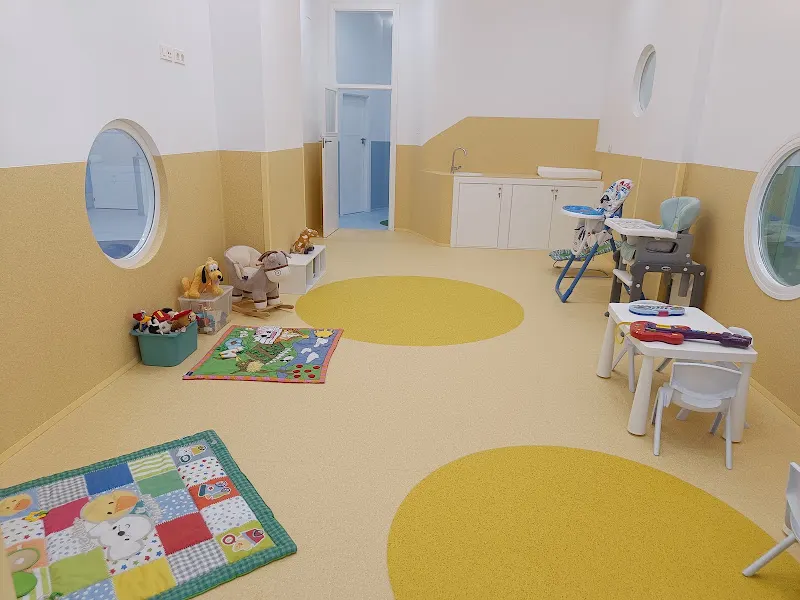 REINA CENTRO DE EDUCACIÓN INFANTIL - Centro educativo en Málaga - foto 2
