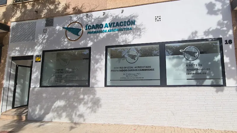 ÍCARO AVIACIÓN Formación Aeronáutica - Málaga