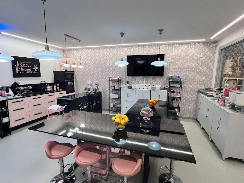 Cake School & Co. – Formación Presencial y Online · Consultoría para Reposteros y Negocios de Repostería