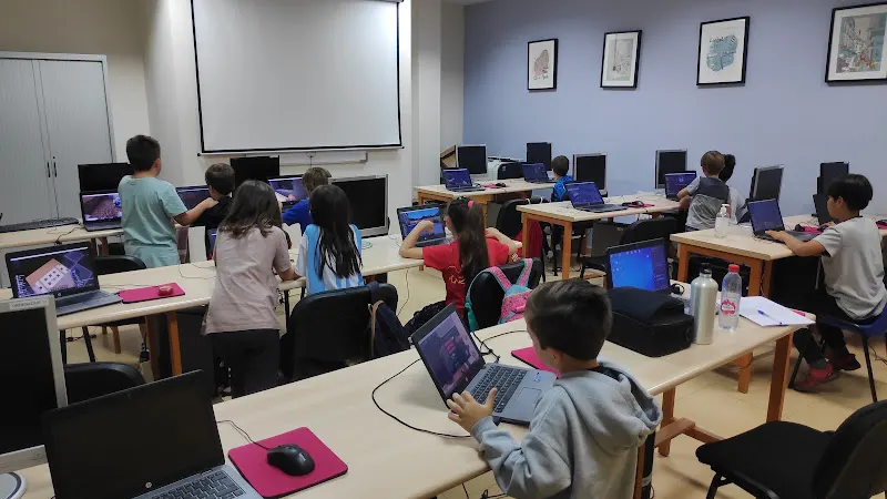 EDUCAGAMER Escuela Programación y Diseño Videojuegos - Málaga