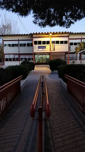 Colegio Público Santo Angel - Colegio público en Murcia - foto 2