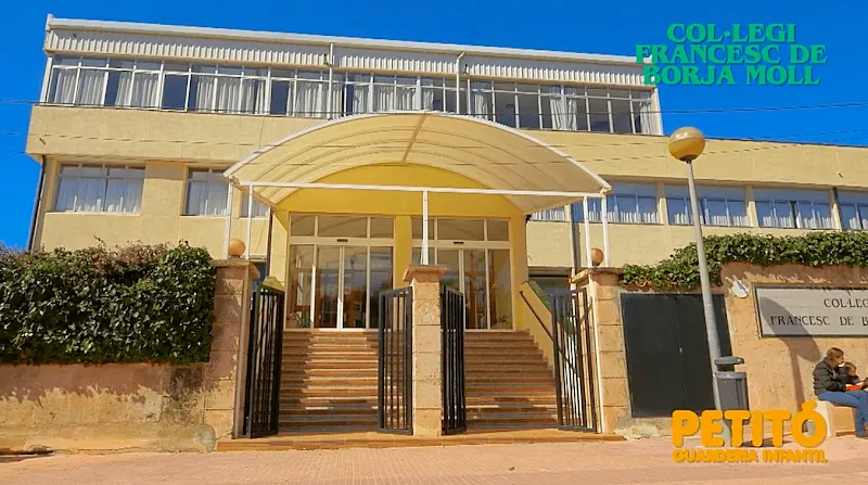 Colegio Francesc de Borja Moll - Escuela de primaria en Palma - foto 2