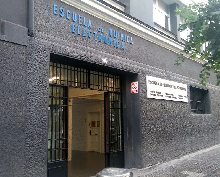Jesuitak Politeknikoa (Escuela de Química y Electrónica)