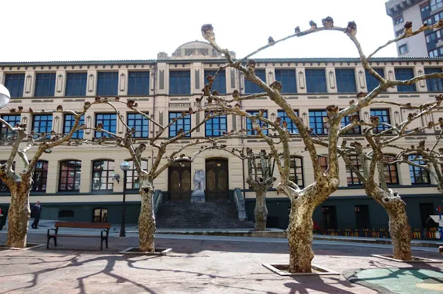 Colegio Público Uribarri - Uribarriko Eskola Publikoa