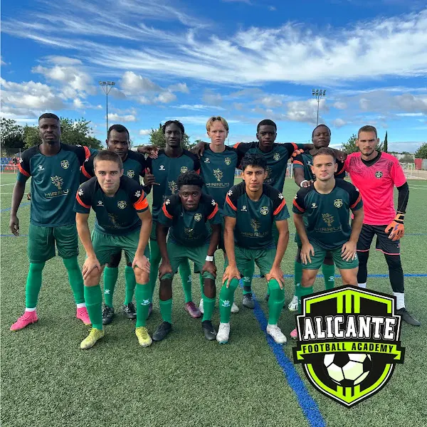 Alicante Football Academy - Práctica de fútbol en Alicante - foto 2