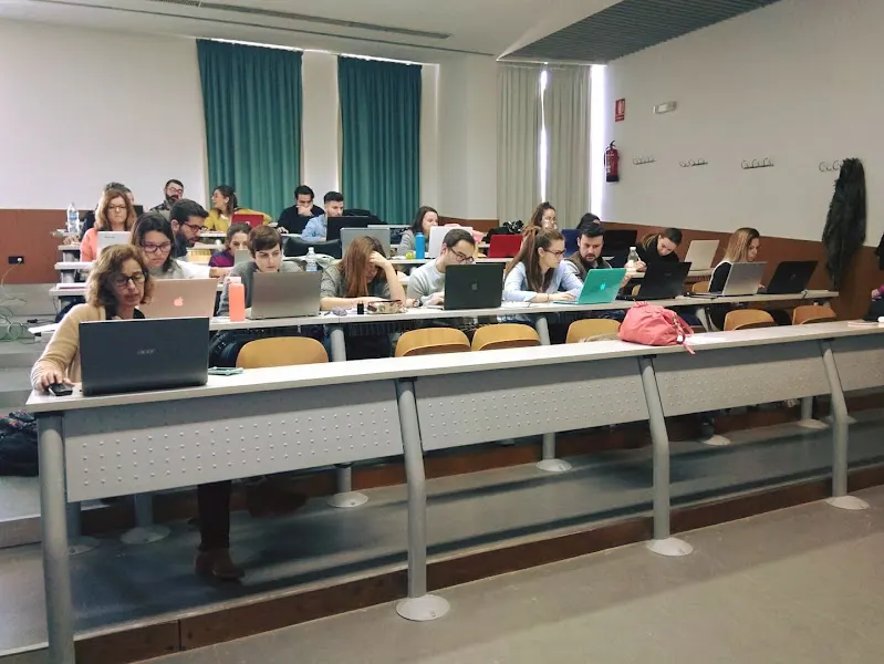 Experto en Redes Sociales, Estrategia y Comunicación Digital de la Universidad de Alicante