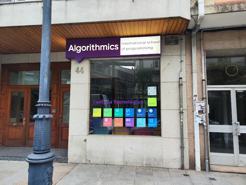 Algorithmics Vigo. Escuela de programación y robótica para niños/as y jóvenes