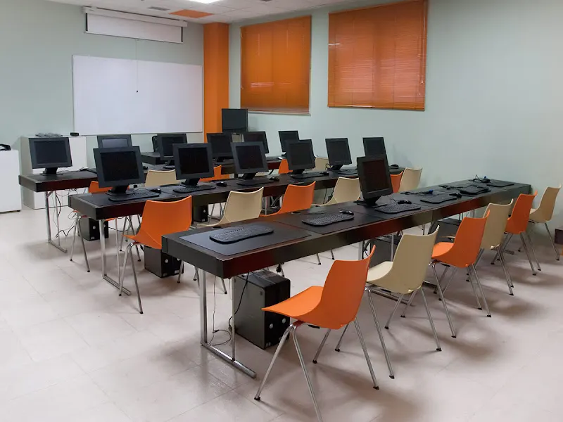 Jovellanos centro de formación - Gerontología - Centro de formación en Gijón - foto 2