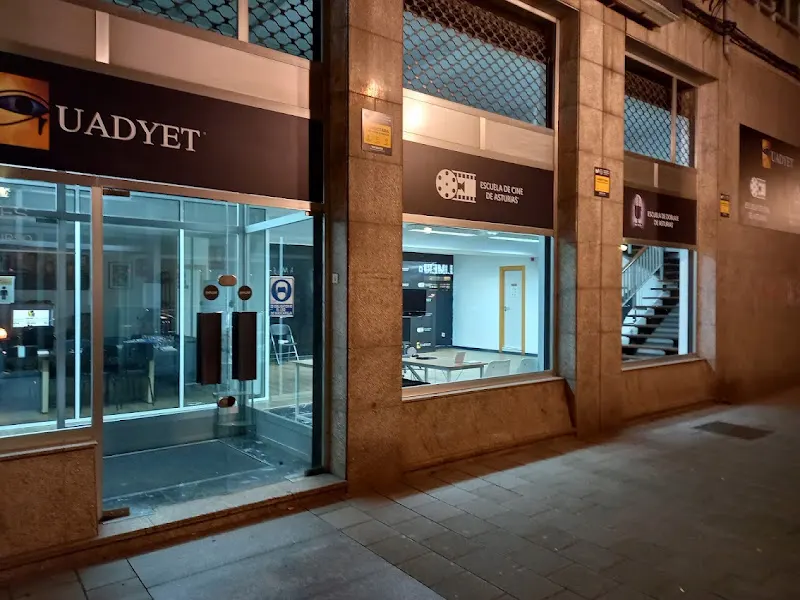 Escuela de doblaje de Asturias - Escuela de educación para adultos en Gijón - foto 2