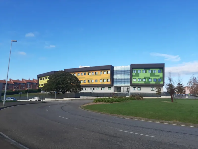 IES LA FRESNEDA - Instituto de secundaria en Oviedo - foto 2
