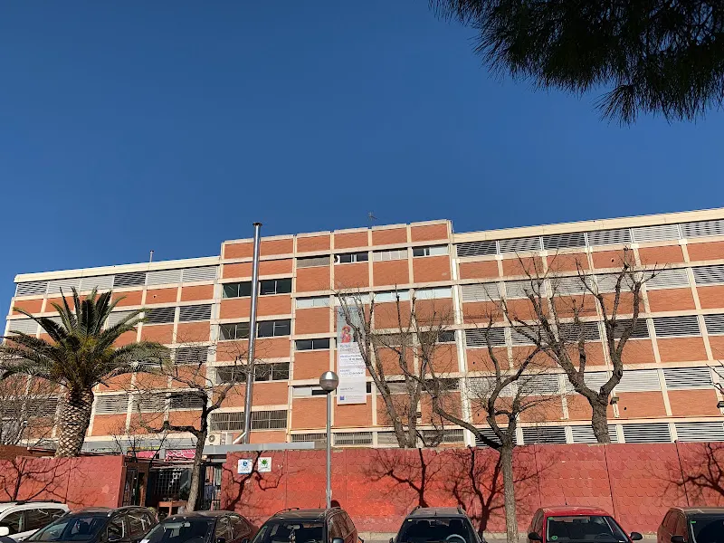 Jesuïtes Bellvitge - Centre d'Estudis Joan XXIII - Centro educativo en Hospitalet de Llobregat (L) - foto 3