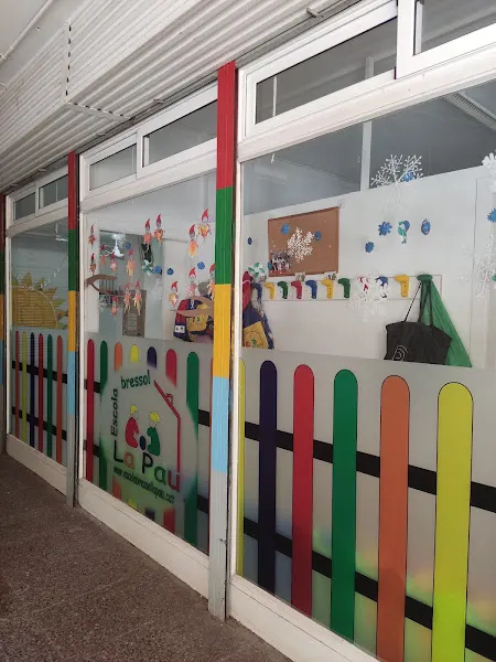 Escuela PAU VILA