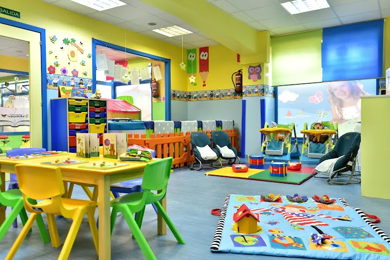 Colegio de Educación Infantil y Primaria - Colegio público en Coruna (A) - foto 2