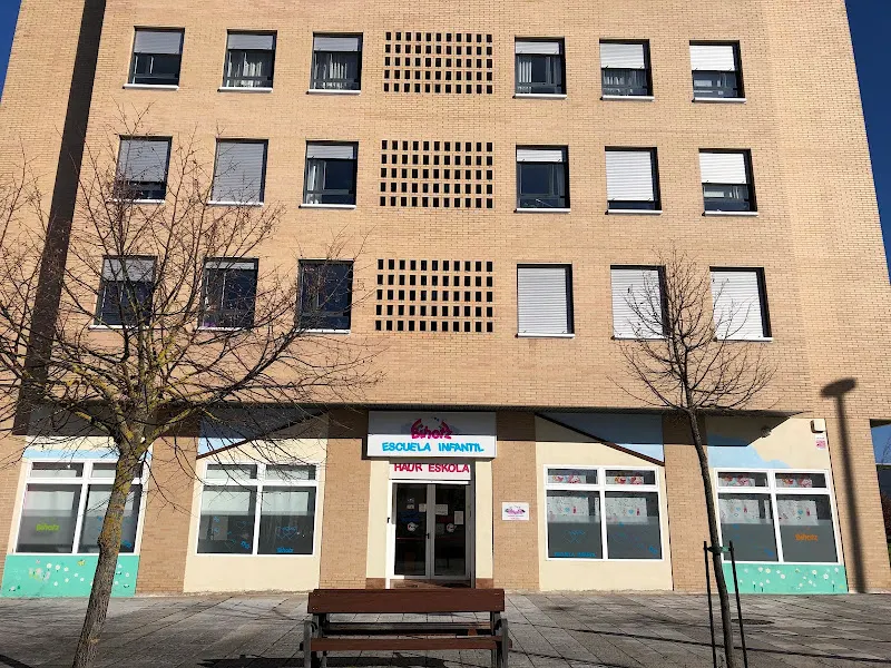 Partzuergoko Haur Eskola Gasteizko Haurreskola Lakuabizkarra - Colegio público en Vitoria-Gasteiz - foto 3