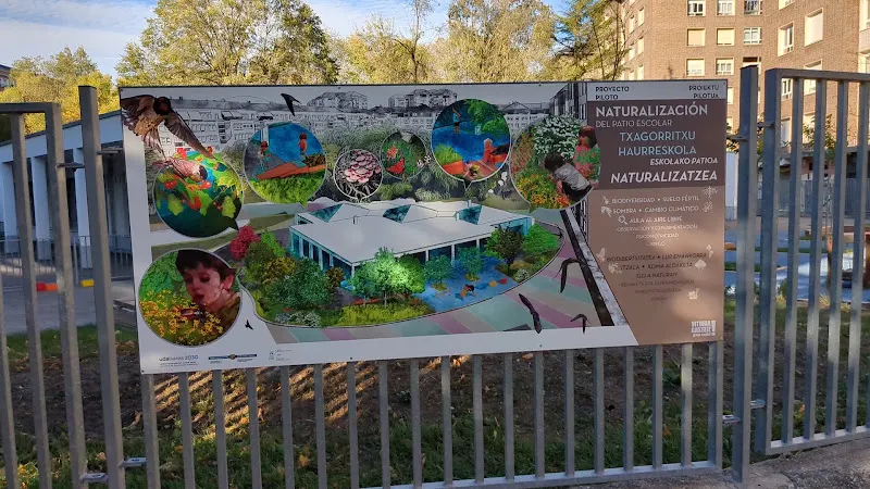 Jardín de Infancia Txagorritxu - Colegio público en Vitoria-Gasteiz - foto 2