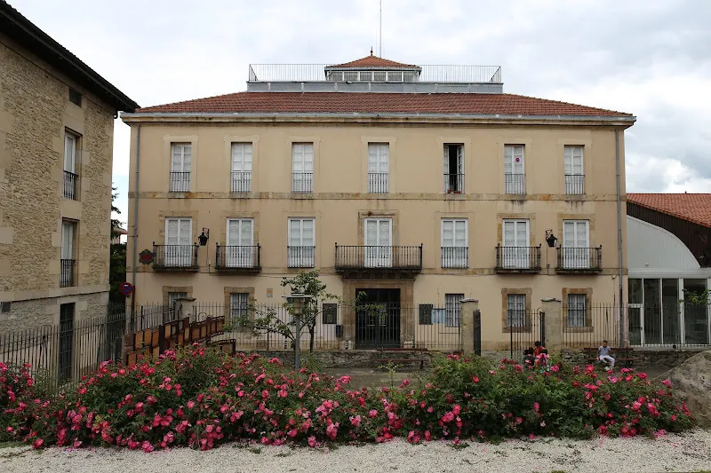 CEIP Ramón Bajo HLHI - Colegio público en Vitoria-Gasteiz - foto 2