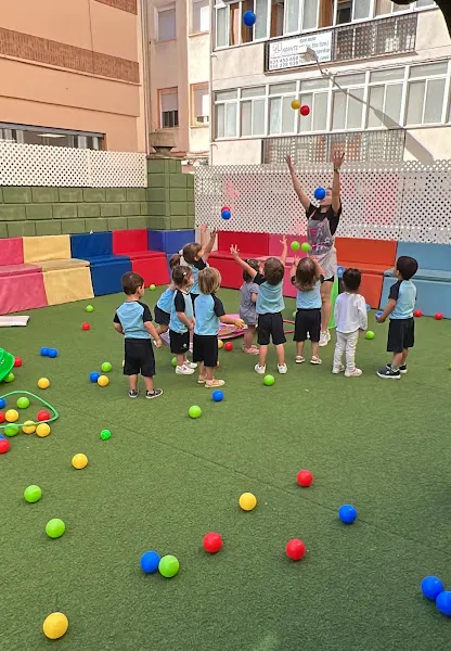 Centro Educación Infantil en inglés | The Globe Nativo - Granada