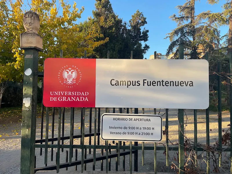 Campus Universitario Fuentenueva. Universidad de Granada - Granada