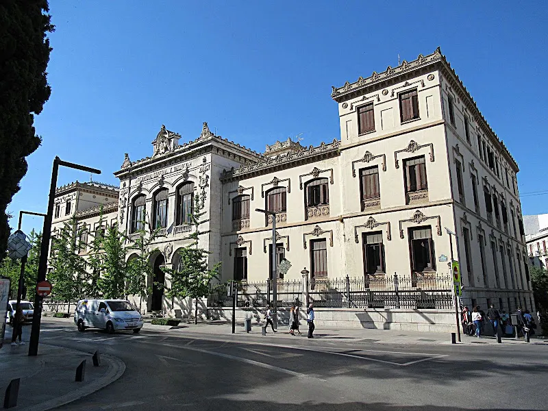 IES Padre Suárez - Instituto de secundaria en Granada - foto 2