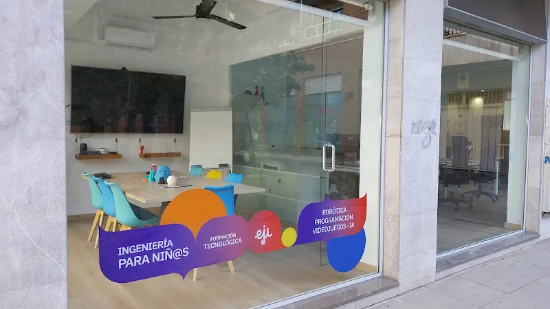 Escuela Junior de Ingeniería
