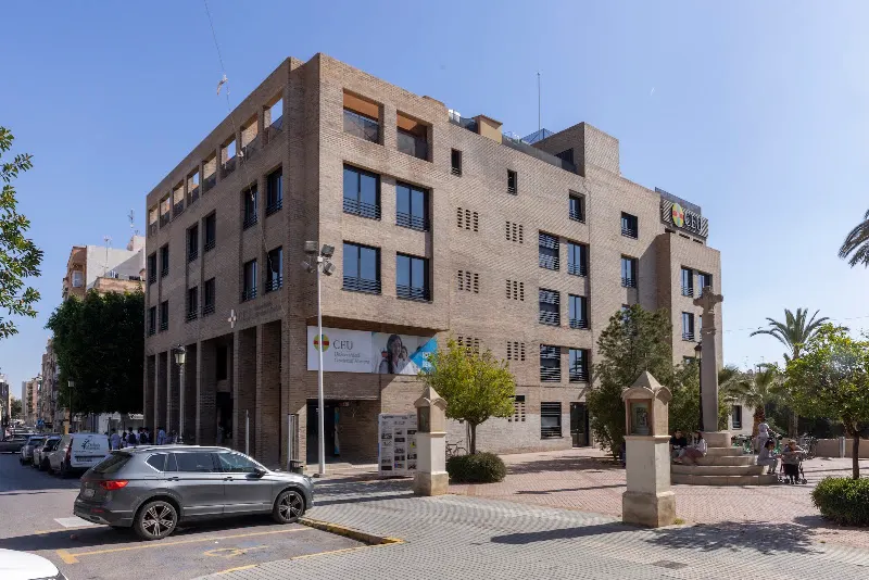 Universidad CEU Cardenal Herrera - Campus Elche Edificio Reyes Católicos - Elche