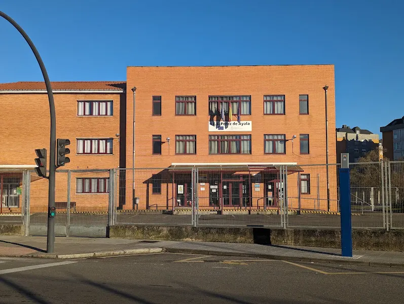 IES Pérez de Ayala - Centro de educación secundaria en Oviedo - foto 2