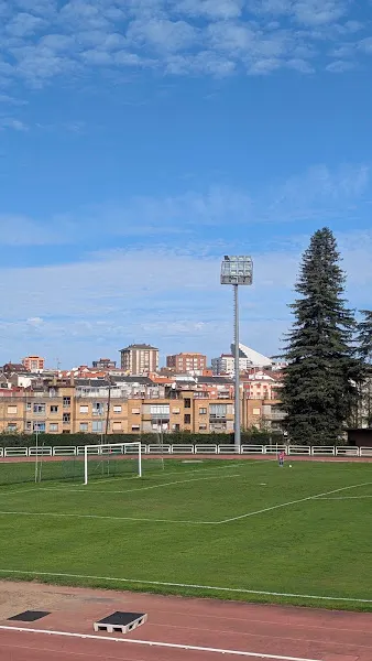 Campus de los Catalanes - Universidad de Oviedo - Universidad en Oviedo - foto 2