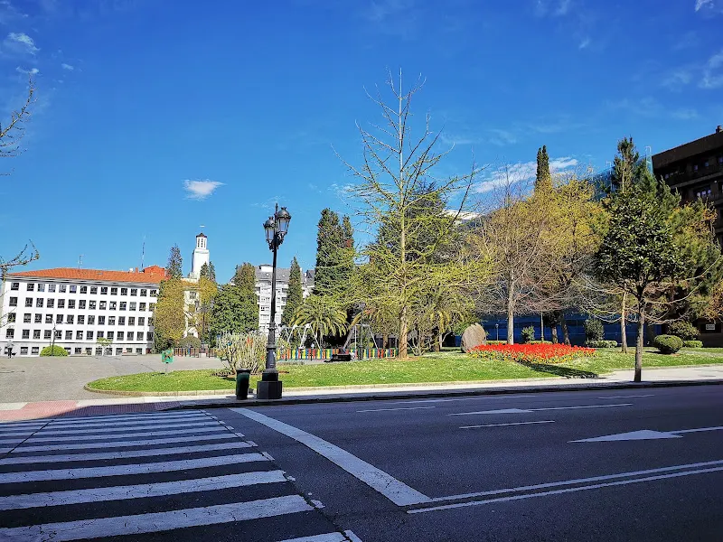 Campus de Llamaquique Universidad de Oviedo - Universidad en Oviedo - foto 2