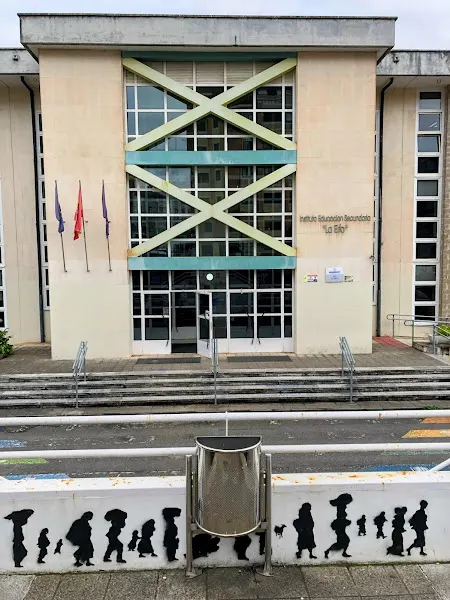 Instituto de Educación Secundaria La Ería - Instituto de secundaria en Oviedo - foto 2