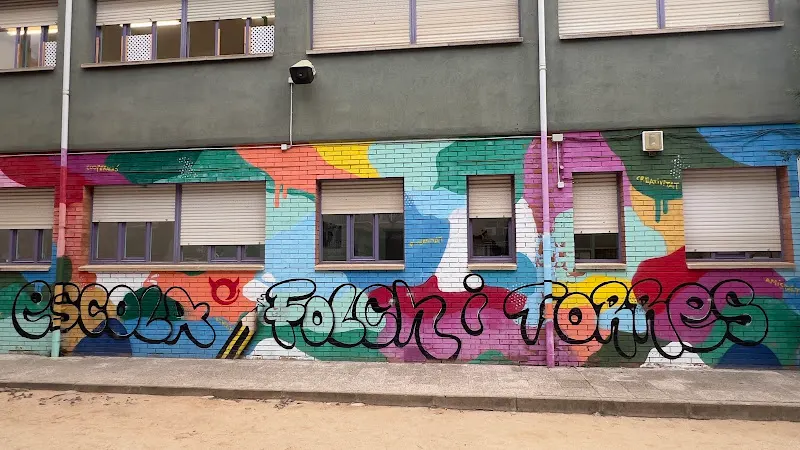 Escola Folch i Torres - Colegio público en Badalona - foto 2