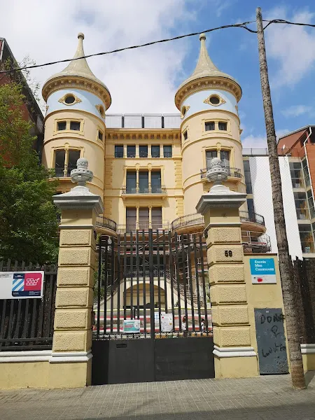 Escuela Rafael Casanova