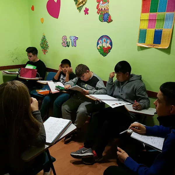 Escuela Rafael Casanova - Escuela de primaria en Badalona - foto 3