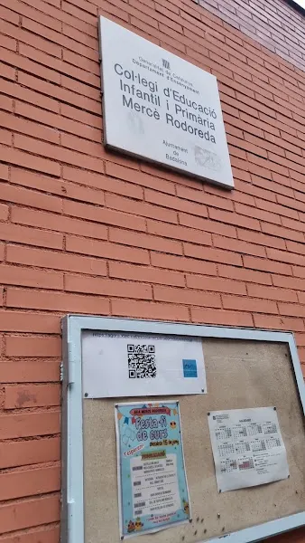 Escuela Mercè Rodoreda - Colegio público en Badalona - foto 2