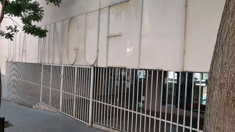 Instituto Júlia Minguell - Instituto de secundaria en Badalona - foto 2