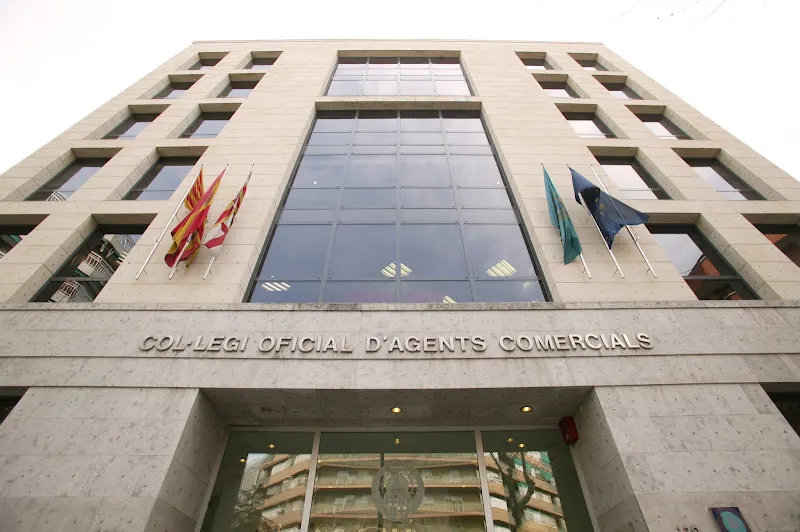 Colegio Oficial de Agentes Comerciales de Terrassa - Colegio público en Terrassa - foto 2