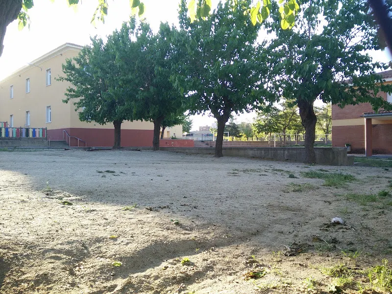 Escola Miquel Carreras - Colegio público en Sabadell - foto 2