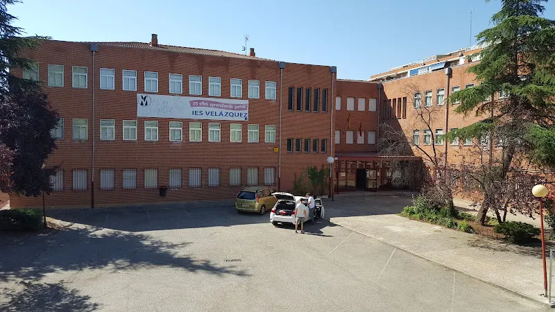 Edificio de Bachillerato ÍES Velázquez