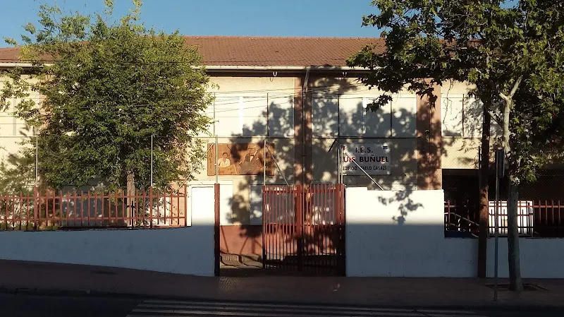 Edificio de Bachillerato ÍES Velázquez - Instituto de secundaria en Mostoles - foto 2