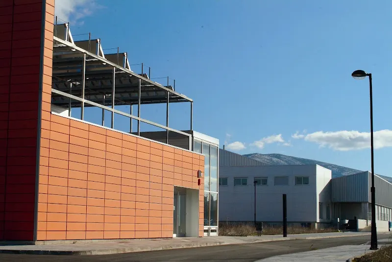 CENIFER Centro de Referencia Nacional en Energías Renovables y Eficiencia Energética. - Pamplona