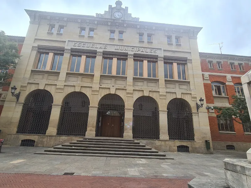 Escuela Infantil Municipal Mendebaldea - Guardería en Pamplona - foto 2