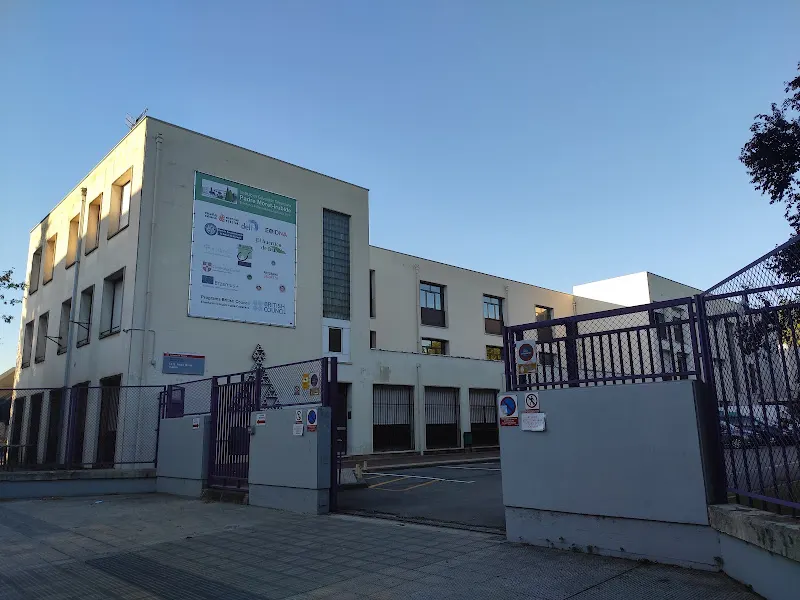 Instituto De Educación Secundaria Ies Pedro De Ursua - Instituto de secundaria en Pamplona - foto 3
