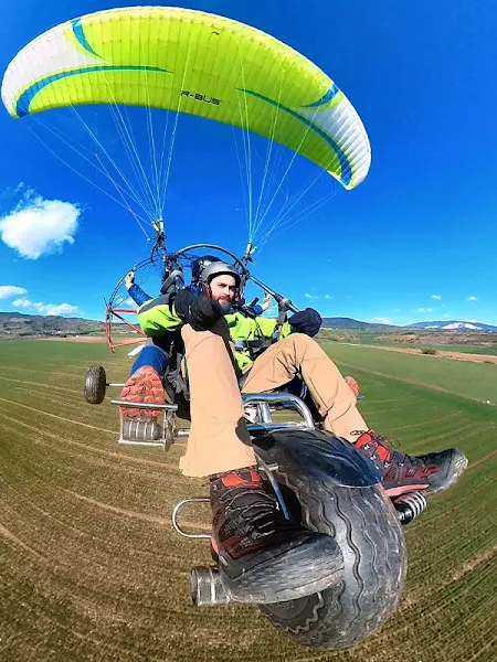 Escuela Navarra de Paramotor Oficial - Pamplona