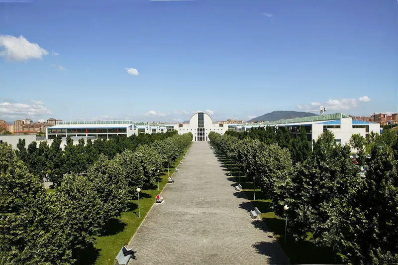 Escuela Técnica Superior de Ingeniería Industrial, Informática y de Telecomunicación (ETSIIIT)